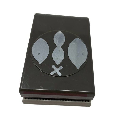 Stampin' Up!  FESTIVE FLOWER‎ BUILDER Paper Punch Poinsettia Christmas Scrapbook - Picture 2 of 4